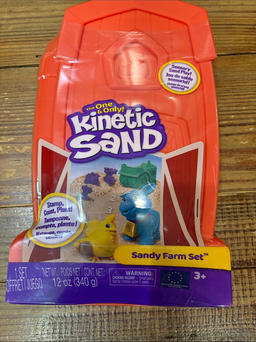 Kinetic Sand Sandy Farm Set - Red Play Pack